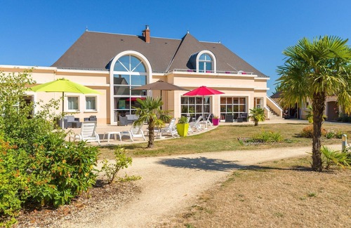 Azay-le-Rideau House | Belle maisonette, accès Piscine Couverte + Boules