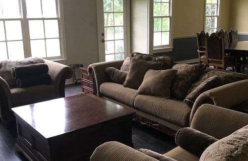 Westminster House | Belle Manor - 5 Bedroom Plantation-Style Chateau - Fully Remodeled 2017