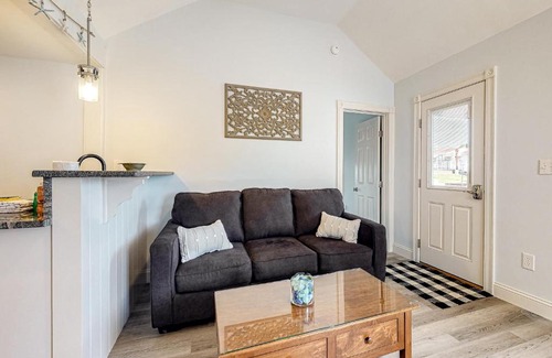 Wells House | Belle of Maine Cottage 24