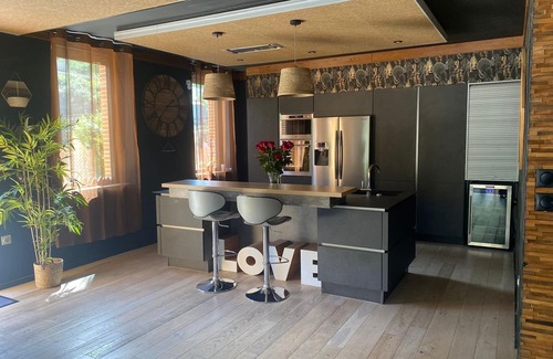 Lagrace-Dieu Villa | Belle Toulousaine de 250m2 Avec Piscine, Pool House, Idéal Pour Famille et Amis