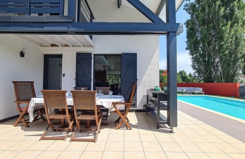 Merignac Villa | Belle Villa Familiale Avec Piscine. Proche Commodités