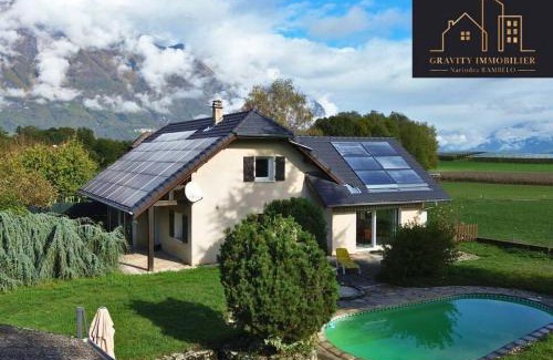 Chateauneuf Villa | Belle villa vue sur montagnes