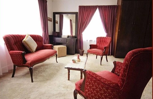 Komani Bed & Breakfast | Belle Vue Bed and Breakfast