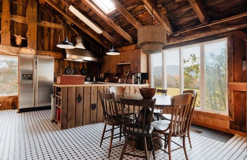 Fleischmanns House | Belleayre Barn: 1900s Barn w/Hot Tub + Mtn Views