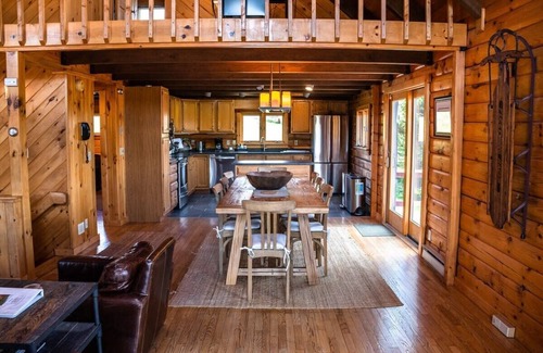 Fleischmanns Ski Chalet | Belleayre View: Paramount Views, Hot Tub + Firepit