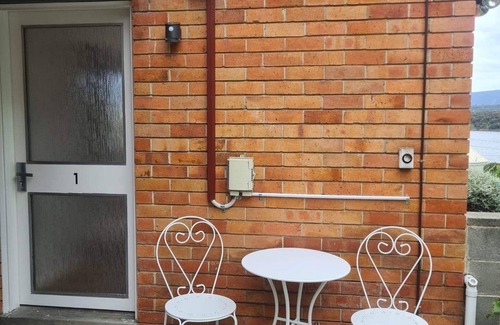 Rosny Apartment | Bellerive Bluff 2 Bedroom Apartment has water views, close to Restaurants, Beach