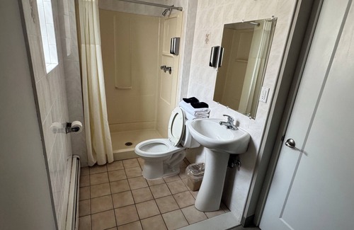 Belleville Hotel | Belleville Motor Lodge