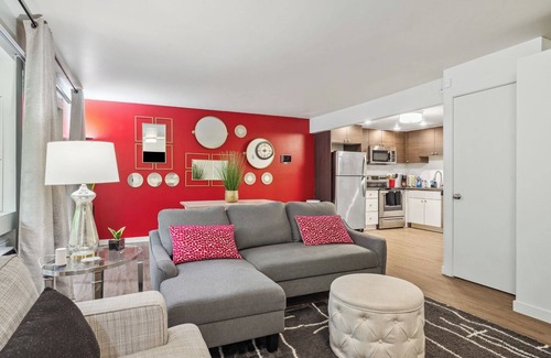 West Bellevue Apartment | Bellevue Executive Suite★Free WiFi★Free Parking★Tech