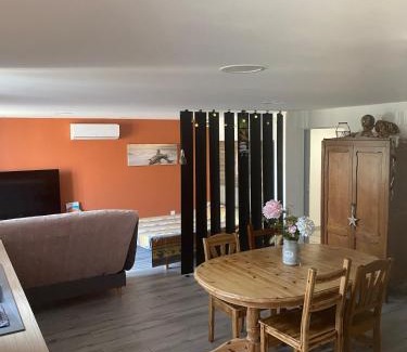 Nerondes Apartment | Bellevue