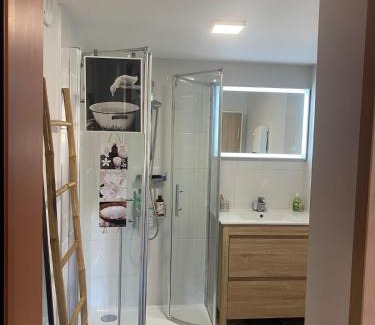 Nerondes Apartment | Bellevue