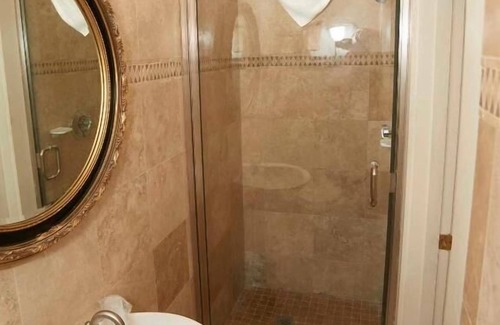 Top of the Hill Bed & Breakfast | Bellevue House