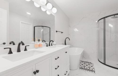 Northwest Bellevue Apartment | Bellevue Modern Luxe Townhouse near DT 520 I405