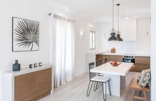 Maragas Villa | Bellevue Villa One - enjoy the 130sqm villa and the view over the infinity pool!