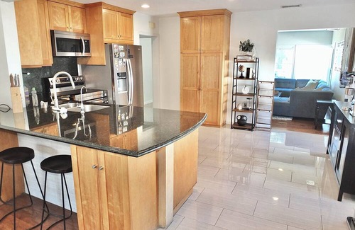 South of Conant House | Bellflower Breeze – Charming 3 BDR in Long Beach!