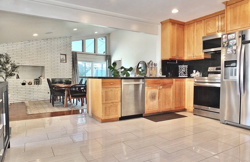 South of Conant House | Bellflower Breeze – Charming 3 BDR in Long Beach!