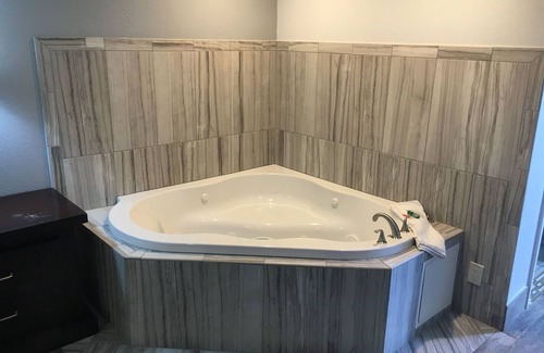 Bellflower Hotel | Bellflower Travel Inn