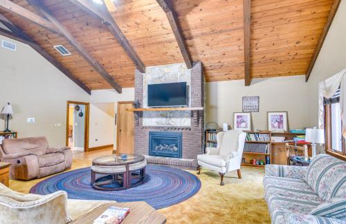 Bellingham Apartment | Bellingham Retreat with Fire Pit and Lake Access!