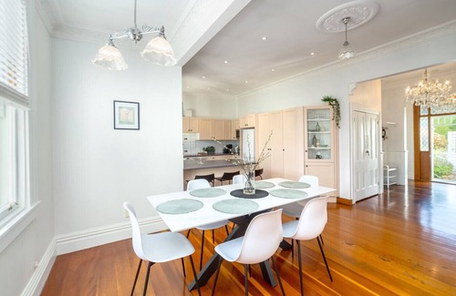 Martinborough House | Bellini, Martinborough