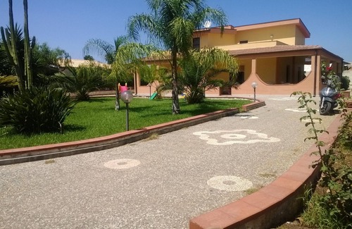 Arenella Villa | Bellissima Villa Bifamiliare Arenella a due passi dal mare