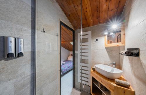 Tourves Ski Chalet | belliza