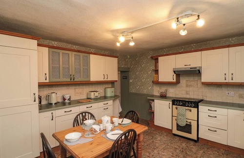 Malton Cottage | BELLMANEAR FARM COTTAGE, family friendly, with a garden in Malton