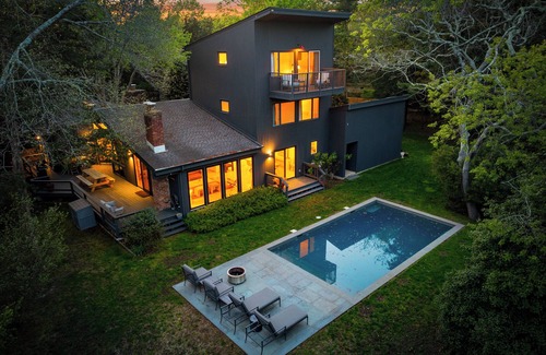 Bellport House | Bellport Designer Home/Pool Forest Fire Pit
