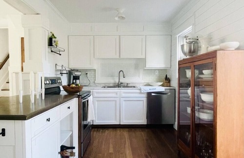 Bellport House | Bellport Village 3 br home with separate office