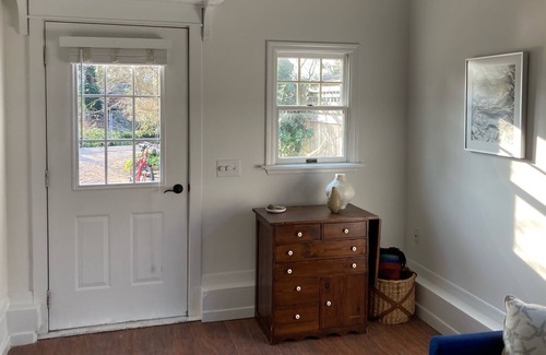 Bellport Cottage | Bellport Village cottage