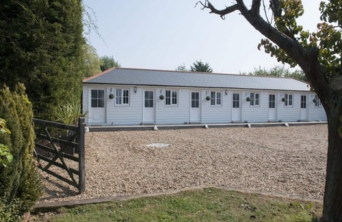 Bradwell-on-Sea Cottage | Bellropes Countryside Retreat - sleeps 27 guests in 14 bedrooms