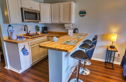 Eutawville Apartment | Bells Marina & Resort