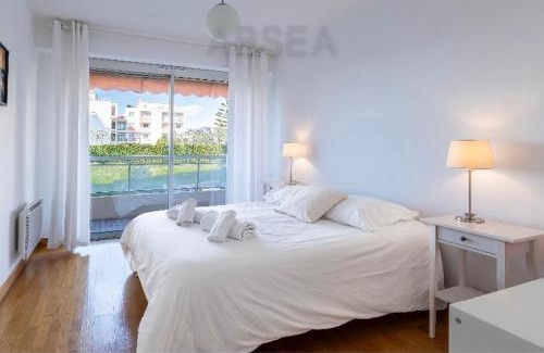 Caucade Apartment | Bells terres Nice grand appartement vue mer et jardin,piscine
