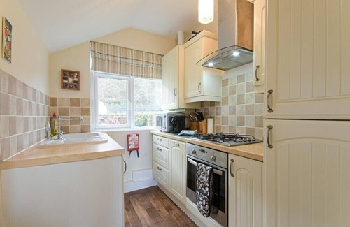 Belford Cottage | BELLSHILL COTTAGE, family friendly, with open fire in Belford