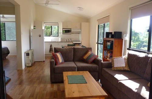 Bellthorpe Cabin | Bellthorpe Stays- Birdwing cabin: nature's favourite place on 400 private acres.
