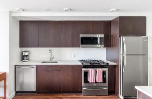 Belltown Apartment | Belltown Studio w Gym WD Roof Lounge nr SLU SEA-85