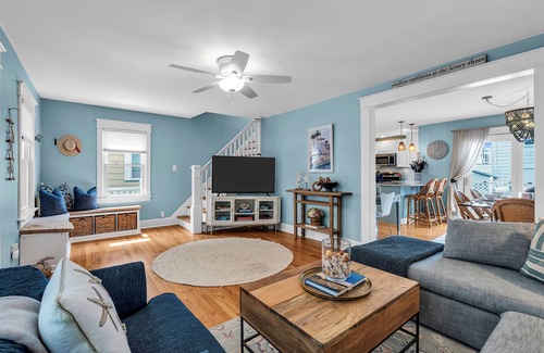 Wall House | Belmar Bliss - Beach House Getaway