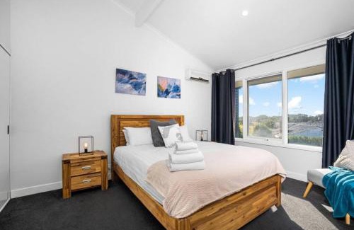 Belmont House | Belmont 3BR Townhome by Short and Long Stays