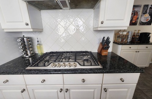 Belmont Shore House | Belmont Beach House 6 Doors From the Beach, 2 Blocks from Trendy 2nd Street