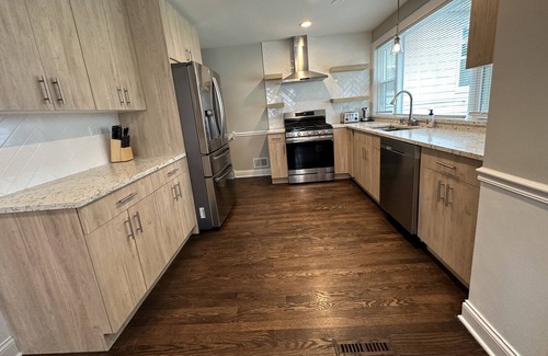 Ellsworth House | Belmont Heights SFH Oasis