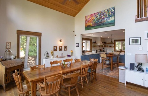Havelock-Belmont-Methuen Cottage | Belmont Lake Life - Stunning Waterfront Cottage w/AC, WiFi, 6 kayaks, Canoe