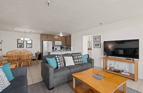 San Diego Condo | Belmont Patio - Ocean View, Pet Friendly, Patio, & Garage