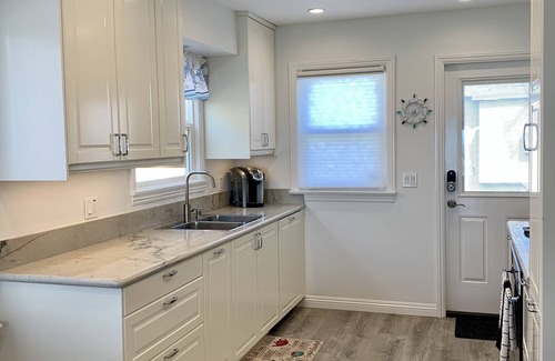 Belmont Shore House | Belmont Shore Beach Stays for 31+ nights gets 35% discount off of Published Rate