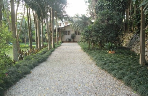 Cotia House | Belo Sítio com piscina, & 6.000 mt2 de área verde - 15 minutos de Pinheiros.