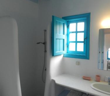 Glinado Villa | Belogna Ikons