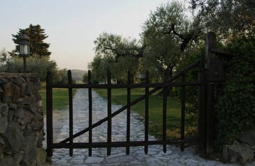 Montelibretti Villa | BELOVED MEADOW VILLA