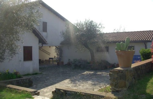 Montelibretti Villa | BELOVED MEADOW VILLA
