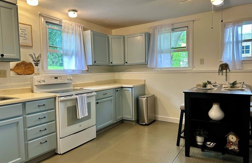 Camp Ellis Apartment | “Below Deck” at Ferry Beach - 2 bedroom apartment steps from the beach!