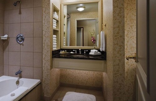 Florence Hotel | Belterra Casino Resort