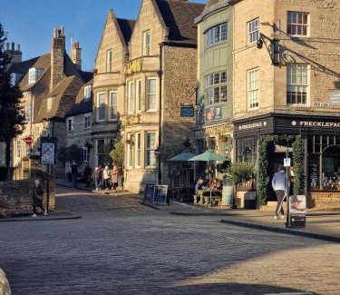 Stamford Apartment | Belton house -close to town and Burghley house