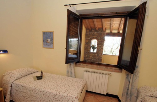 Monticelli Brusati Apartment | Belvilla by OYO Borgo Franciacorta 3