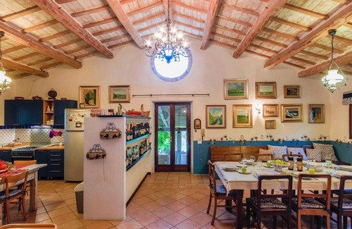Serra San Quirico Villa | Belvilla by OYO Villa Dipinti
